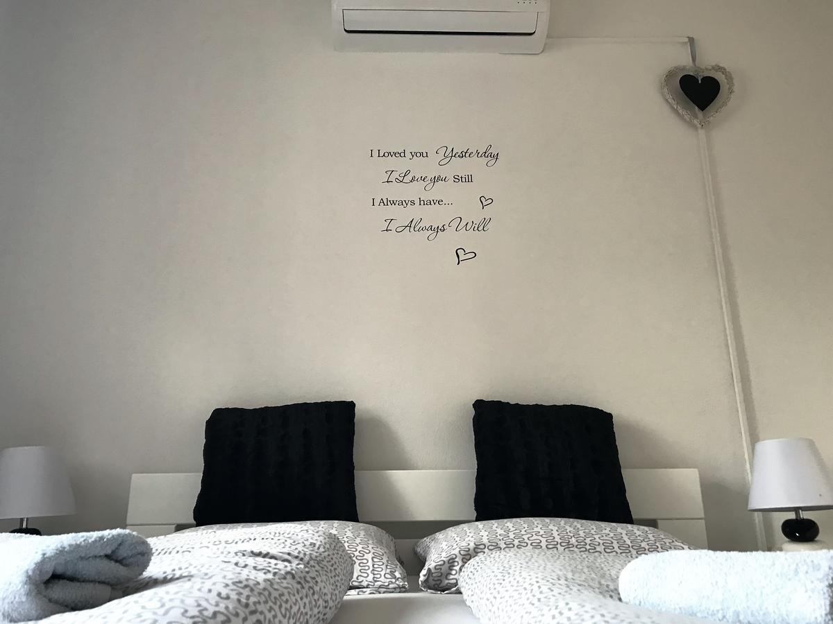 Rooms Deny Mostar Buitenkant foto